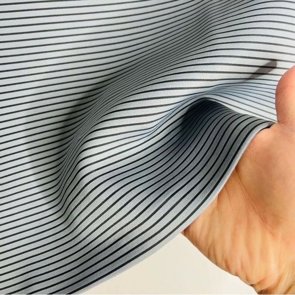 Lululemon Shaped Short SleeveSterling! EUC - Picture 4 of 4